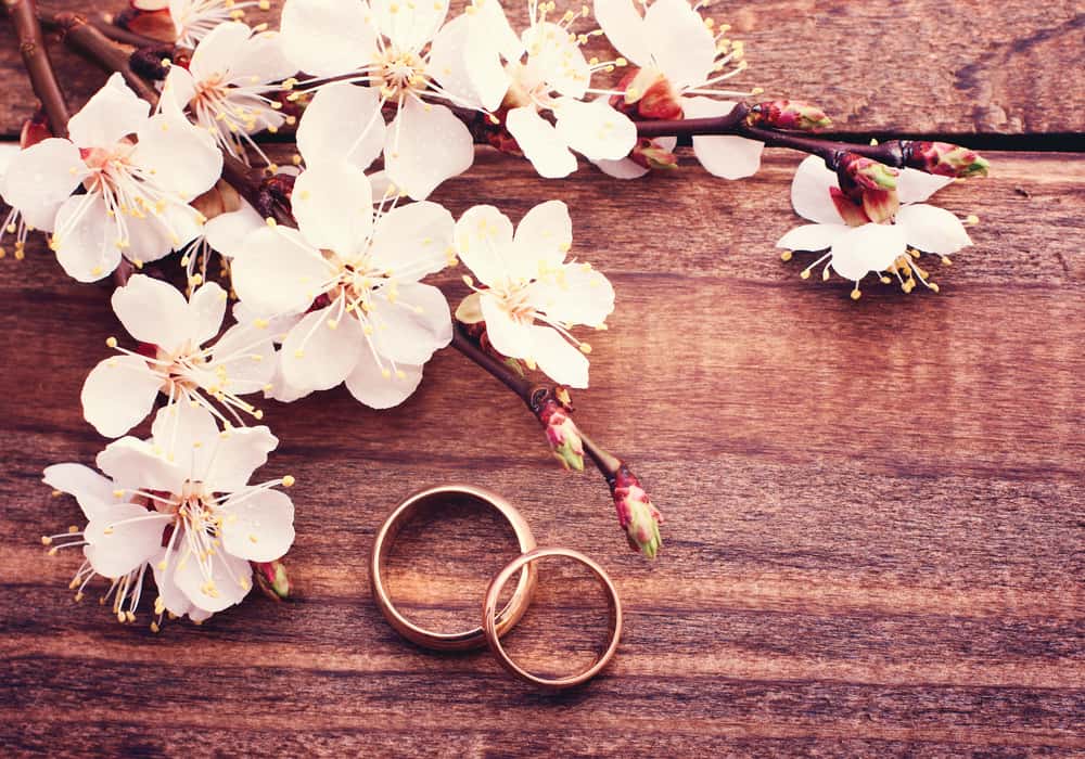 19 Homemade Wedding Ring Ideas You Can DIY Easily