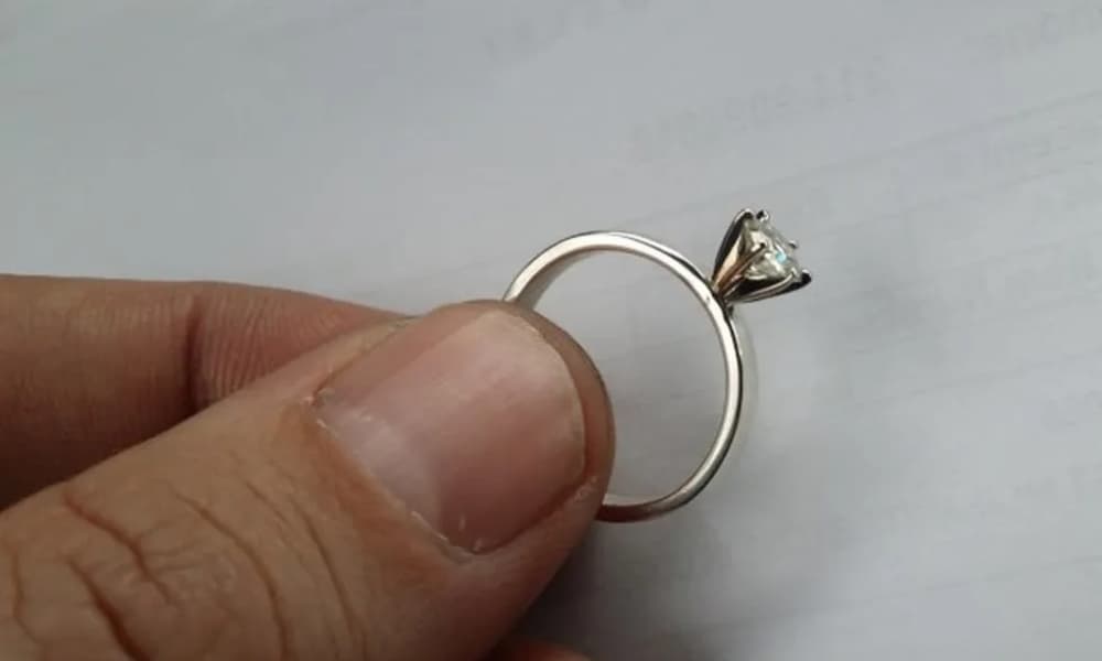 This Guy DIYed His Girlfriend’s Engagement Ring