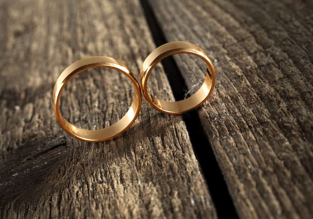 9 Ways to Tell If a Ring Is a Real Gold