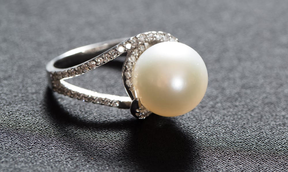 How to Clean Pearl ring