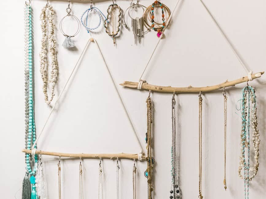 DIY Jewelry Holder (for under $10) – Jewelry Organization