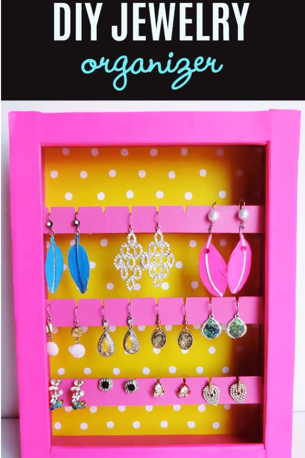 Easy DIY jewelry holder to organize necklaces tangle-free - Merriment Design