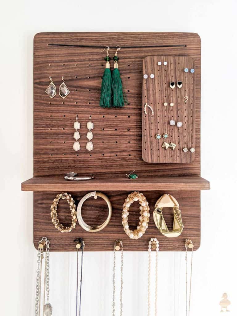 DIY Jewelry Organizer – Ugly Duckling House
