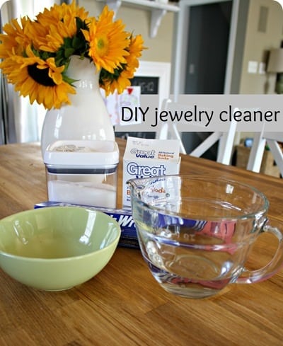 EASY DIY JEWELRY CLEANER