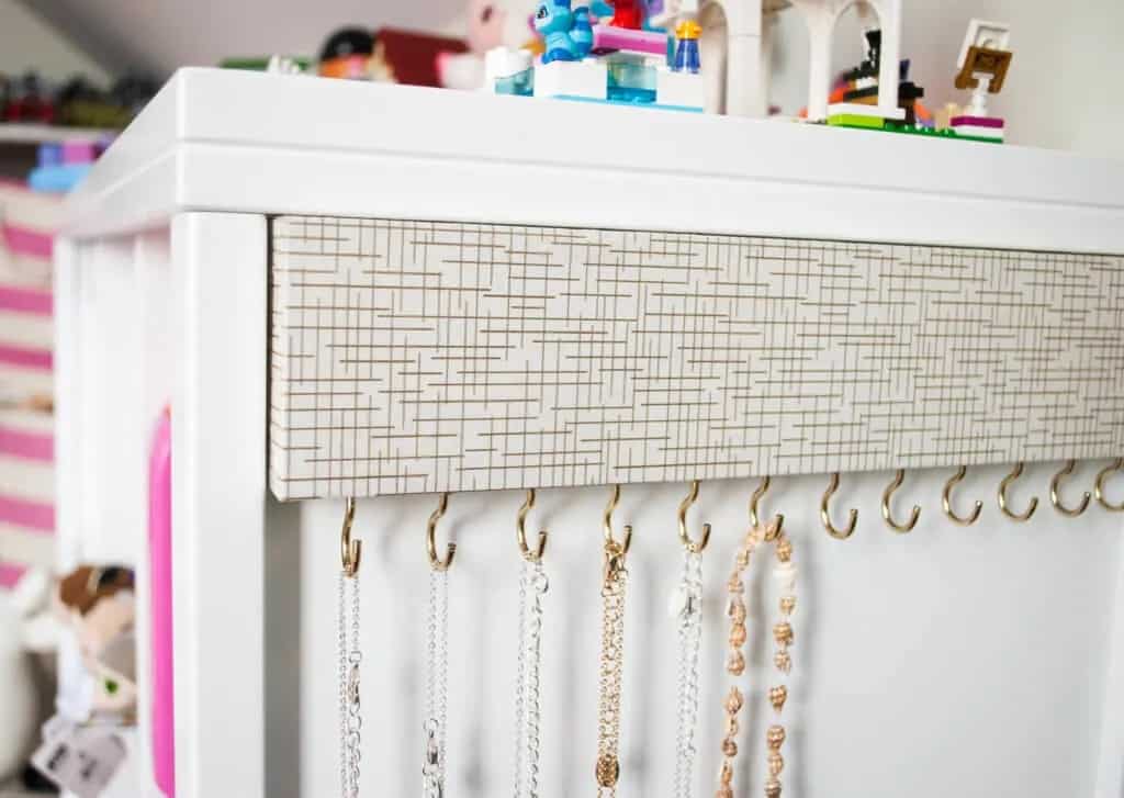 Easy DIY Jewelry Organizer for Tangle-Free Necklaces – Merriment Design