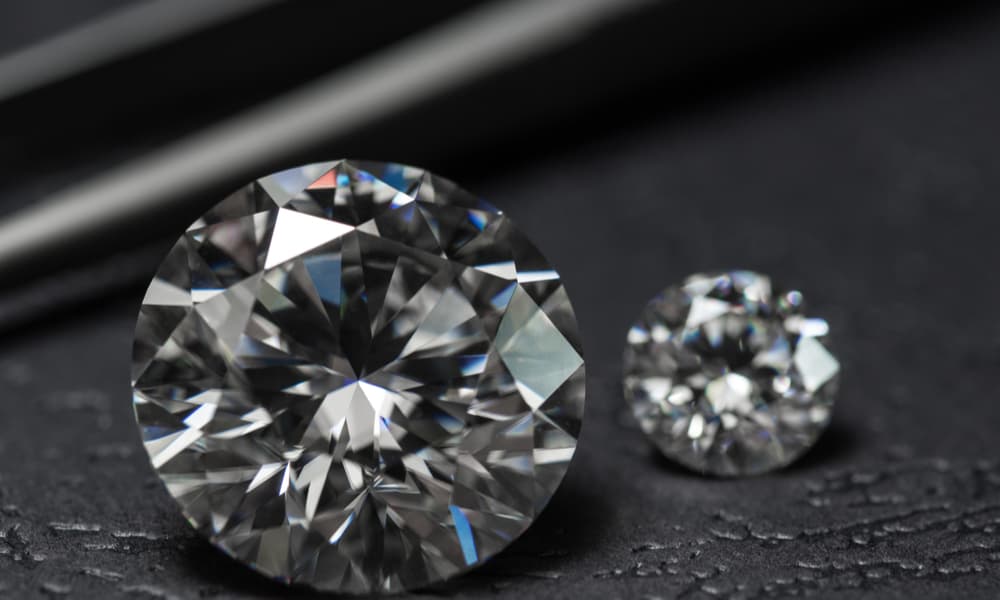 Moissanite vs. Lab Diamond What's the Difference