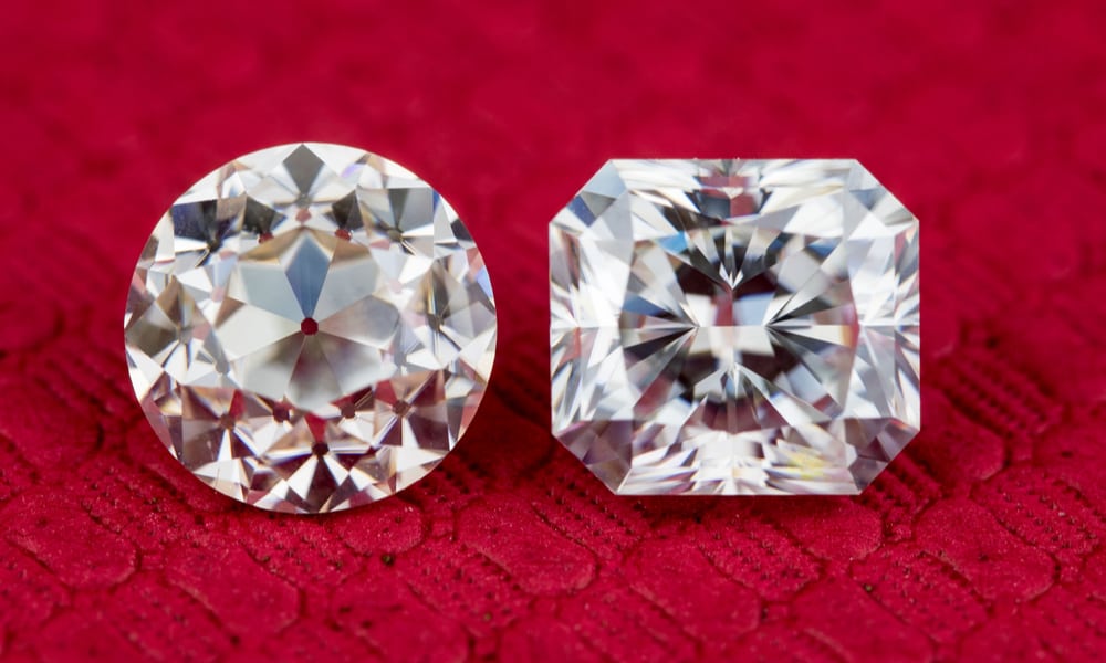 What is the difference between moissanite and lab diamond