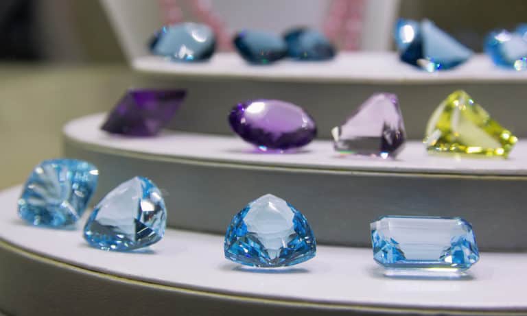 Synthetic Diamond vs. Real Diamond: What’s the Difference?