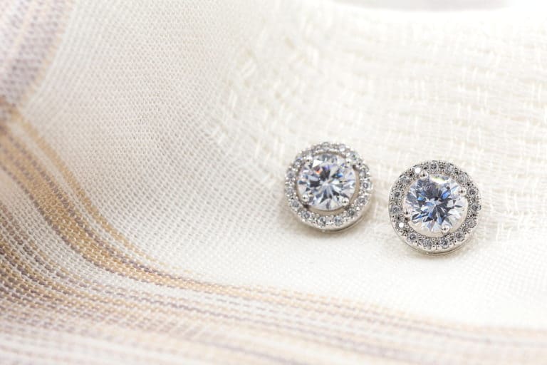 5 Ways to Clean Diamond Earrings